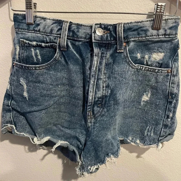 Wild fable women's denim shorts distressed size 4 - Picture 1 of 4